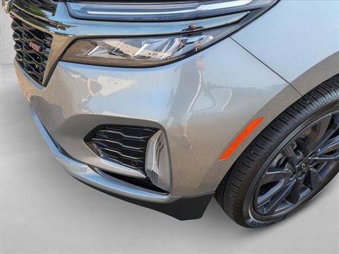 Used 2023 Chevrolet Equinox RS FWD image 9