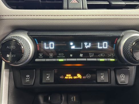 Used 2023 Toyota RAV4 XLE w/ Convenience Package image 28