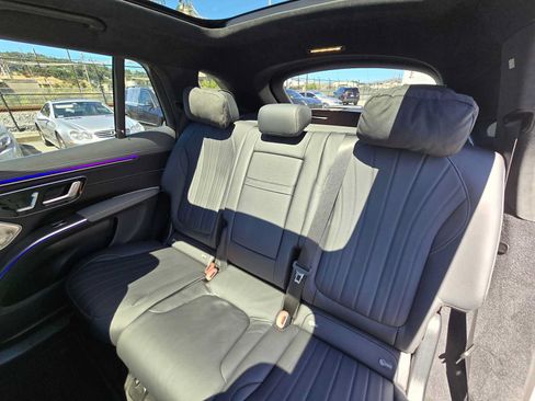 Used 2023 Mercedes-Benz EQS 580 4MATIC SUV image 17
