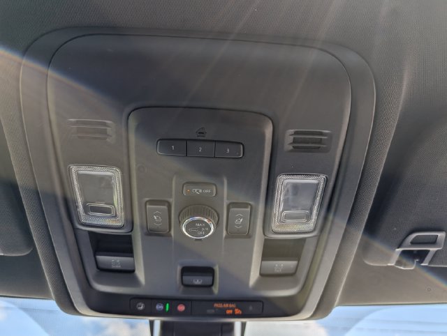 Used 2022 Chevrolet Suburban RST w/ Sport Performance Package AWD/4WD image 23