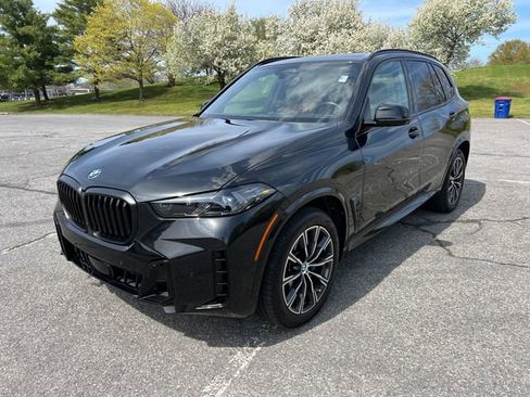 Used 2024 BMW X5 xDrive40i w/ Executive Package image 5