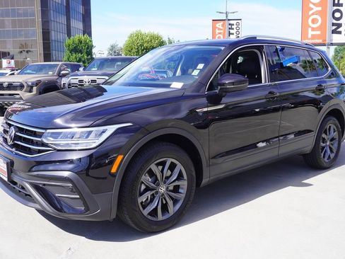Used 2022 Volkswagen Tiguan SE FWD image 4