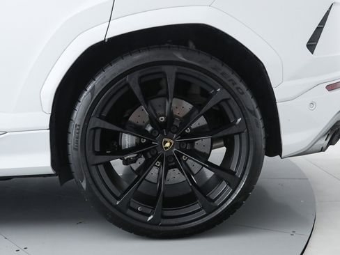 Used 2020 Lamborghini Urus AWD/4WD image 33