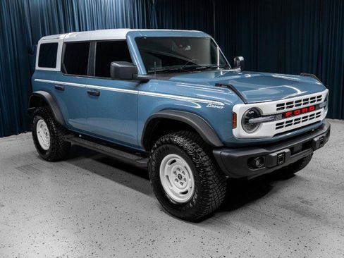 Used 2024 Ford Bronco Heritage Edition image 3