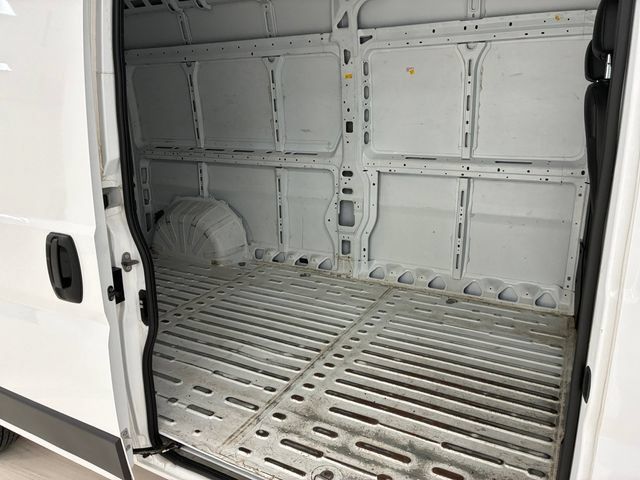 Used 2024 RAM ProMaster 2500 w/ Convenience Group FWD image 16