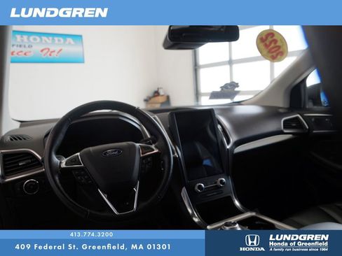 Used 2022 Ford Edge Titanium image 16
