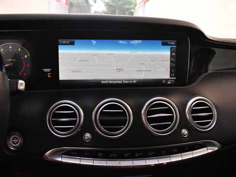 Used 2020 Mercedes-Benz S 560 4MATIC Coupe w/ AMG Line Exterior image 34