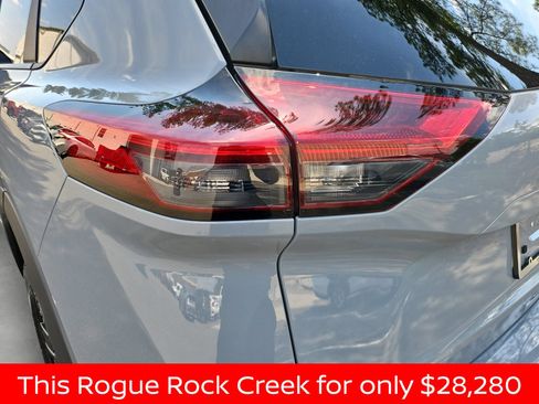 Used 2025 Nissan Rogue SV AWD/4WD image 21