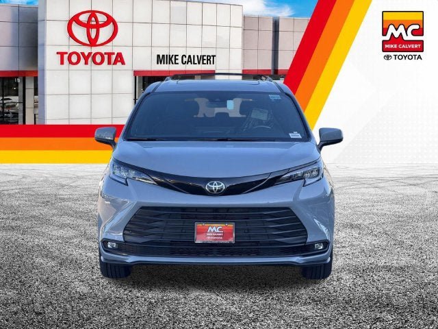 New 2026 Toyota Sienna XLE Woodland Edition AWD/4WD image 3