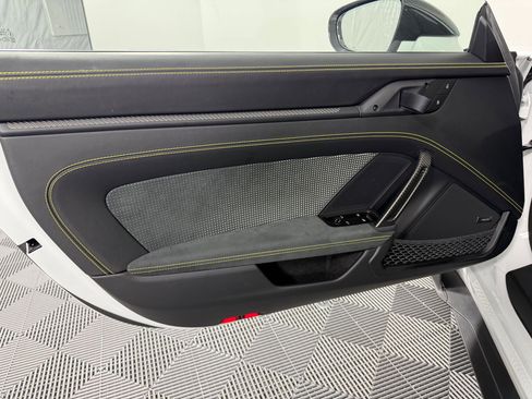 Used 2025 Porsche 911 GT3 RS image 13