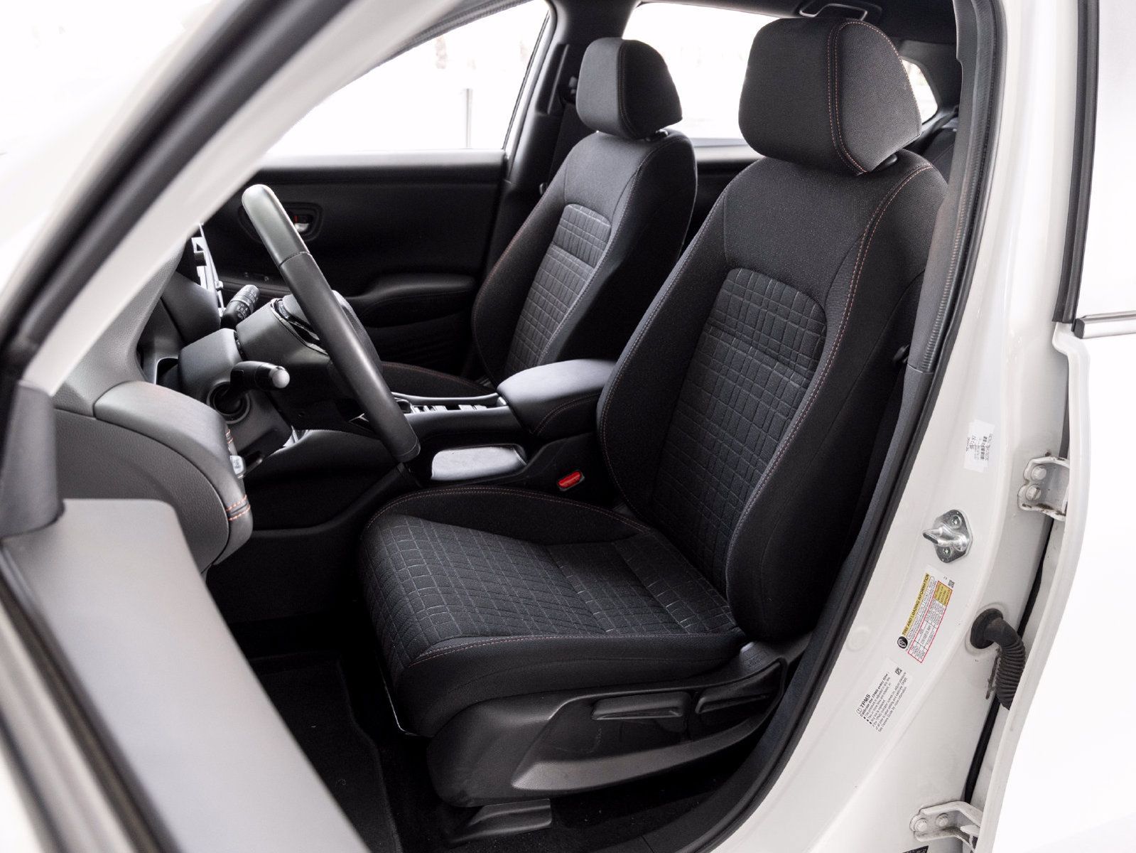 Used 2025 Honda HR-V Sport image 10