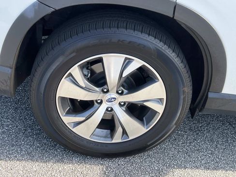 Certified 2024 Subaru Ascent Premium w/ Convenience Package image 17