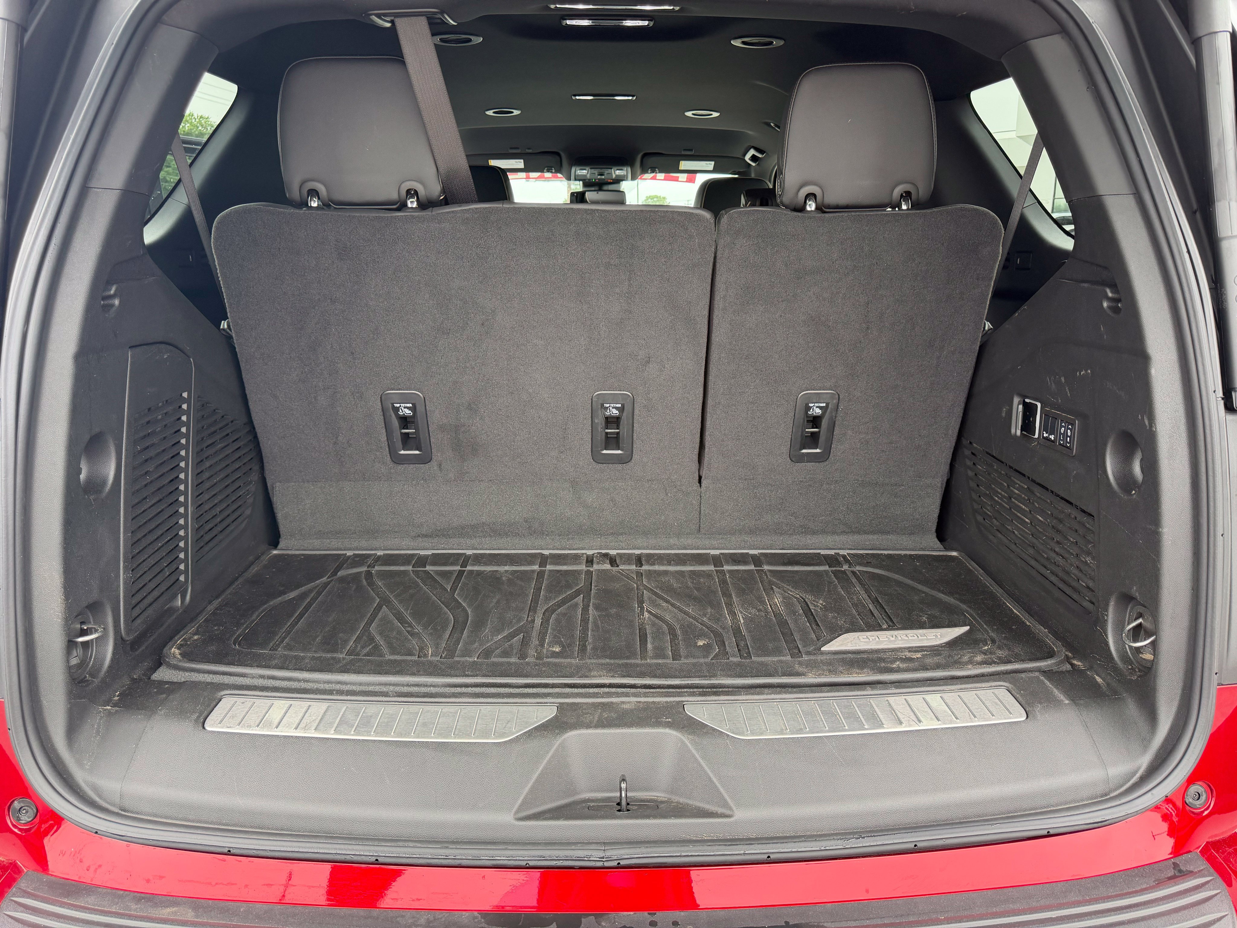 Used 2024 Chevrolet Tahoe Premier RWD image 12