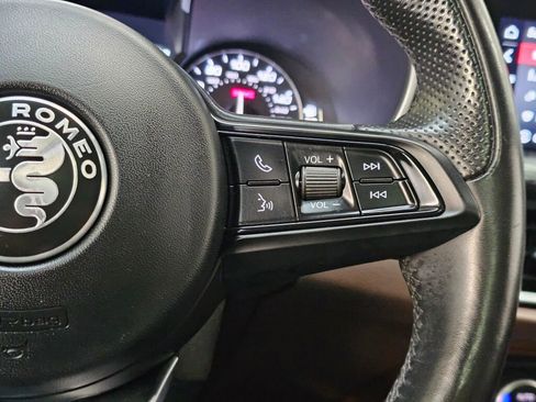 Used 2021 Alfa Romeo Stelvio Sprint w/ Nero Edizione RWD image 30