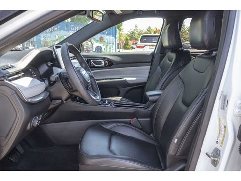 Used 2024 Jeep Compass Limited AWD/4WD image 15