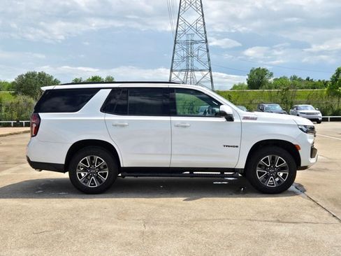 Used 2021 Chevrolet Tahoe Z71 w/ Z71 Signature Package AWD/4WD image 4