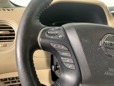 Used 2020 Nissan Rogue SV image 19