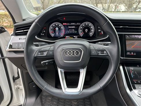 Used 2022 Audi Q8 Premium Plus image 14
