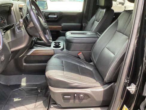 Used 2021 Chevrolet Silverado 1500 High Country w/ Technology Package AWD/4WD image 6