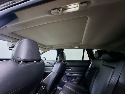 Used 2024 MAZDA CX-50 AWD 2.5 S w/ Premium Package image 13