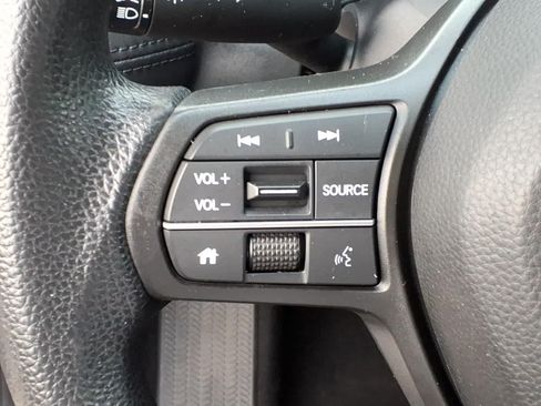 Used 2023 Honda HR-V LX image 17