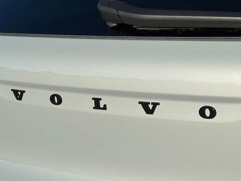 New 2026 Volvo XC40 B5 Ultra w/ Protection Package Premier AWD/4WD image 7