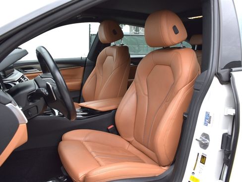 Used 2018 BMW 640i Gran Turismo xDrive image 12