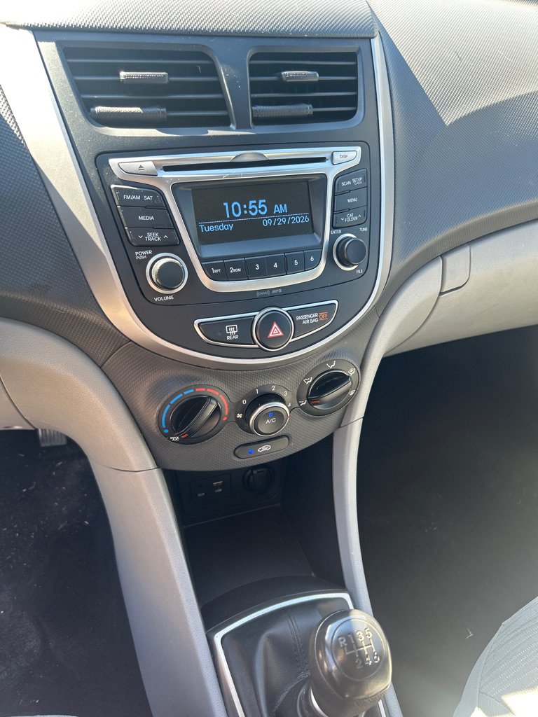 Used 2017 Hyundai Accent SE FWD image 11