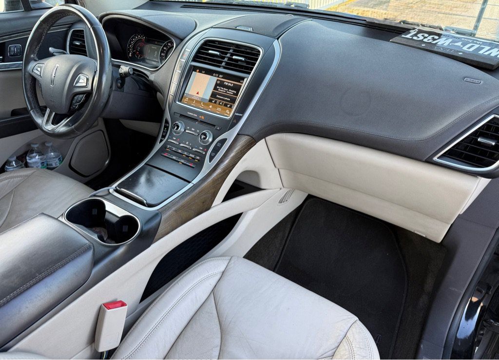 Used 2017 Lincoln MKX Select w/ Select Plus Package FWD image 14