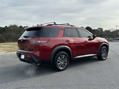 Certified 2025 Nissan Pathfinder SV w/ SV Premium Package image 8