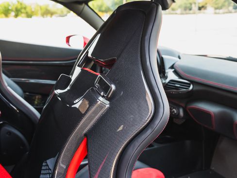 Used 2015 Ferrari 458 Speciale Coupe RWD image 68