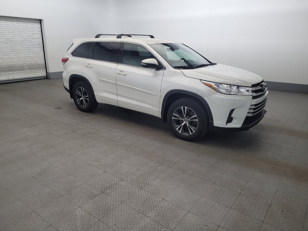 Used 2018 Toyota Highlander LE w/ Protection Package #3 AWD/4WD image 11
