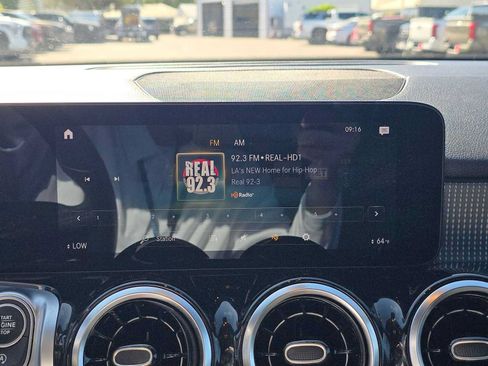 Used 2022 Mercedes-Benz GLB 250 image 26