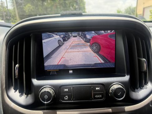 Used 2020 Chevrolet Colorado Z71 AWD/4WD image 13