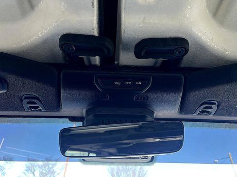 Used 2020 Jeep Gladiator Overland w/ Popular Equipment Package image 26