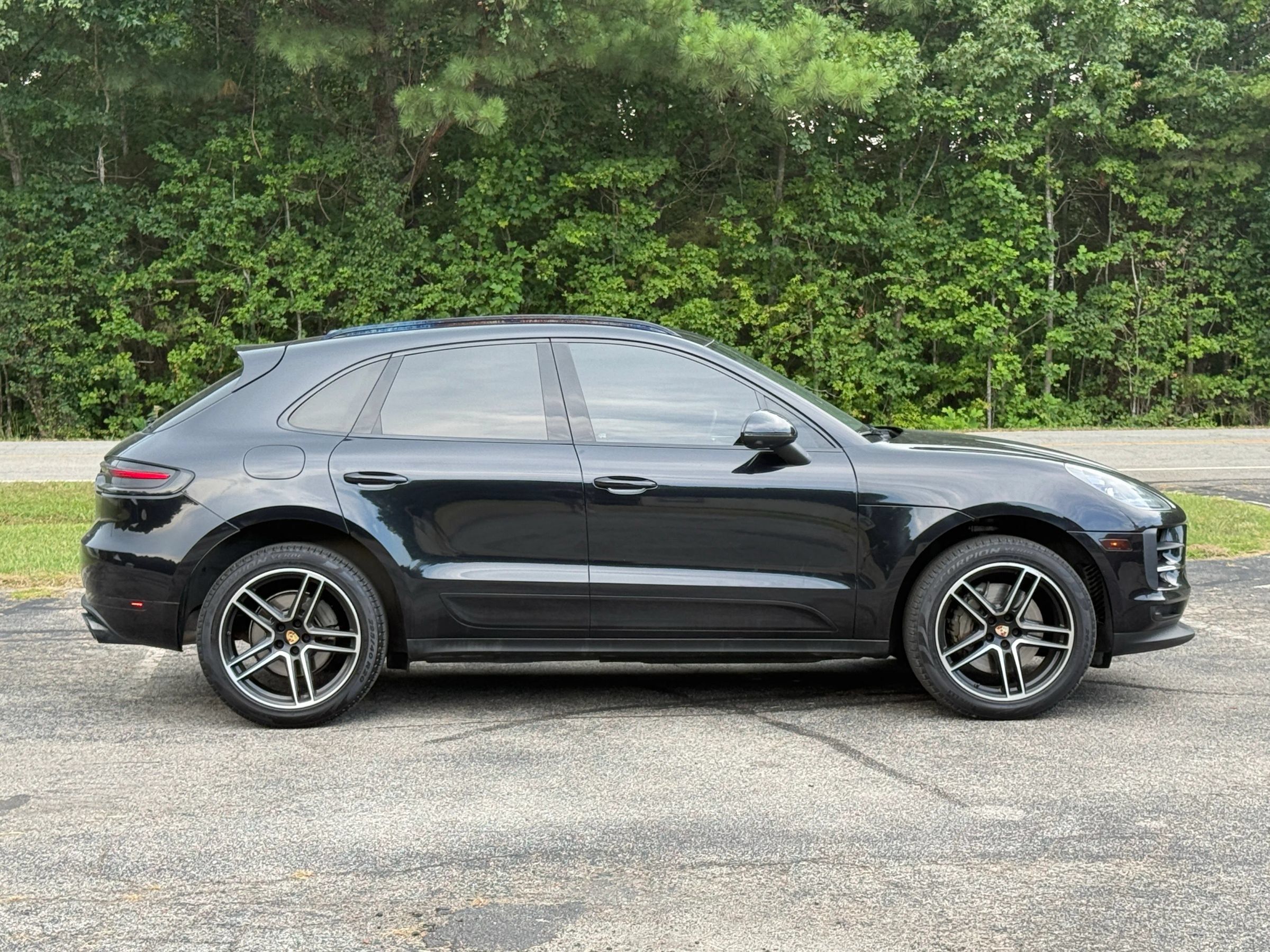Used 2021 Porsche Macan S AWD/4WD image 3