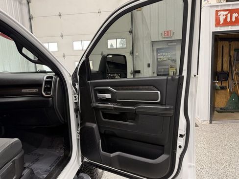 Used 2024 RAM 2500 Big Horn w/ Off Road Package AWD/4WD image 26