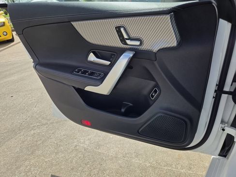 Used 2025 Mercedes-Benz CLA 250 4MATIC image 24