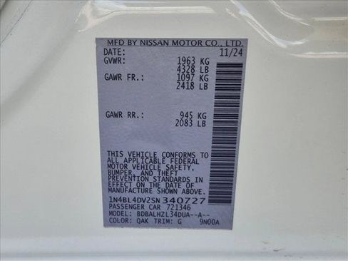 Used 2025 Nissan Altima 2.5 SV FWD image 24