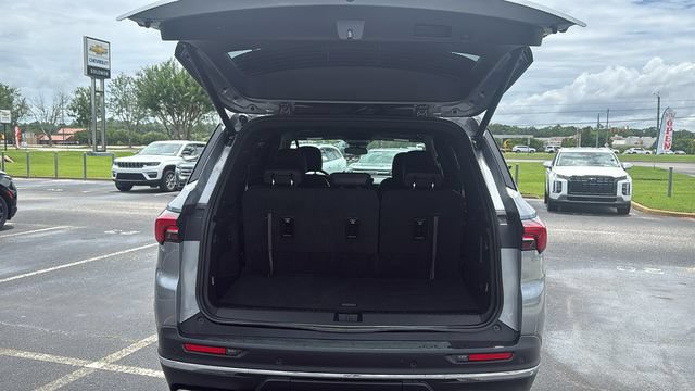 Used 2025 Buick Enclave Preferred FWD image 10