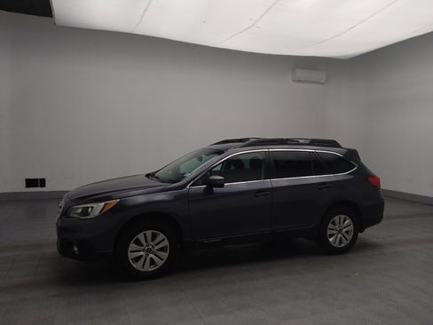 Used 2016 Subaru Outback 2.5i Premium image 2