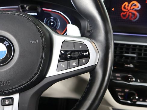 Used 2022 BMW M550i xDrive w/ Dynamic Handling Package image 48