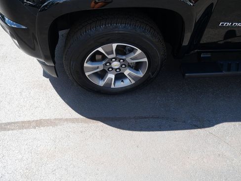 Used 2020 Chevrolet Colorado Z71 AWD/4WD image 35
