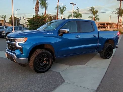 Used 2022 Chevrolet Silverado 1500 LT w/ Protection Package AWD/4WD image 4