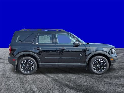 Used 2023 Ford Bronco Sport Outer Banks w/ Tech Package AWD/4WD image 3
