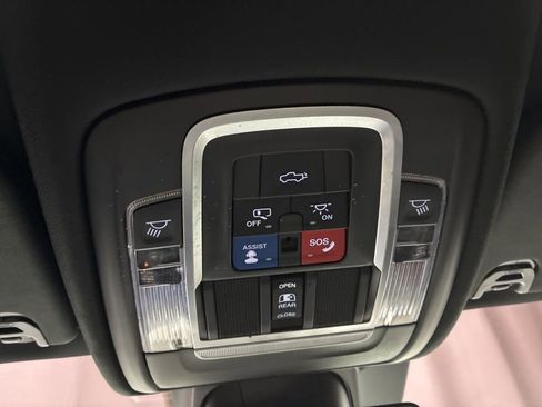 Used 2021 RAM 1500 Limited w/ Body Color Bumper Group image 20