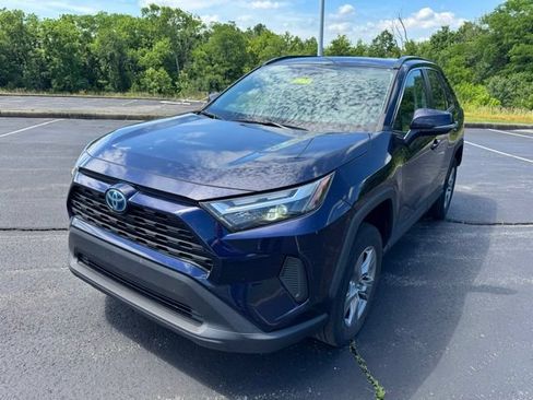 Certified 2022 Toyota RAV4 XLE w/ Convenience Package AWD/4WD image 7