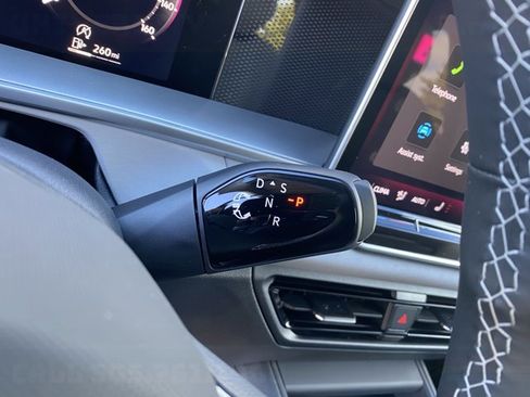 New 2026 Volkswagen Tiguan SE FWD image 5