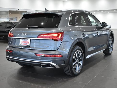 Used 2023 Audi Q5 2.0T Premium w/ Convenience Package image 11