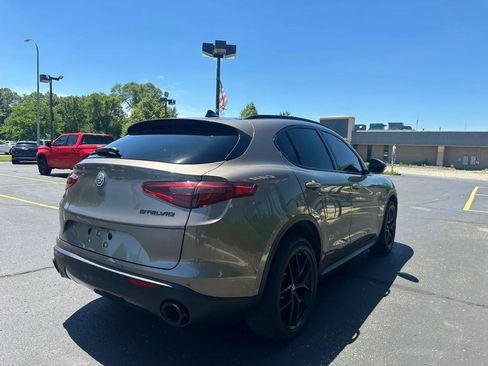 Used 2019 Alfa Romeo Stelvio Ti AWD/4WD image 4